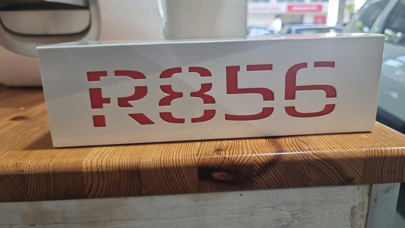 מצלמת דרך SAMSONIX R856 – צד האריזה